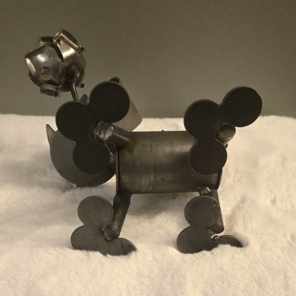 Metal Dog With Rose Ornament - Picture 9 of 9
